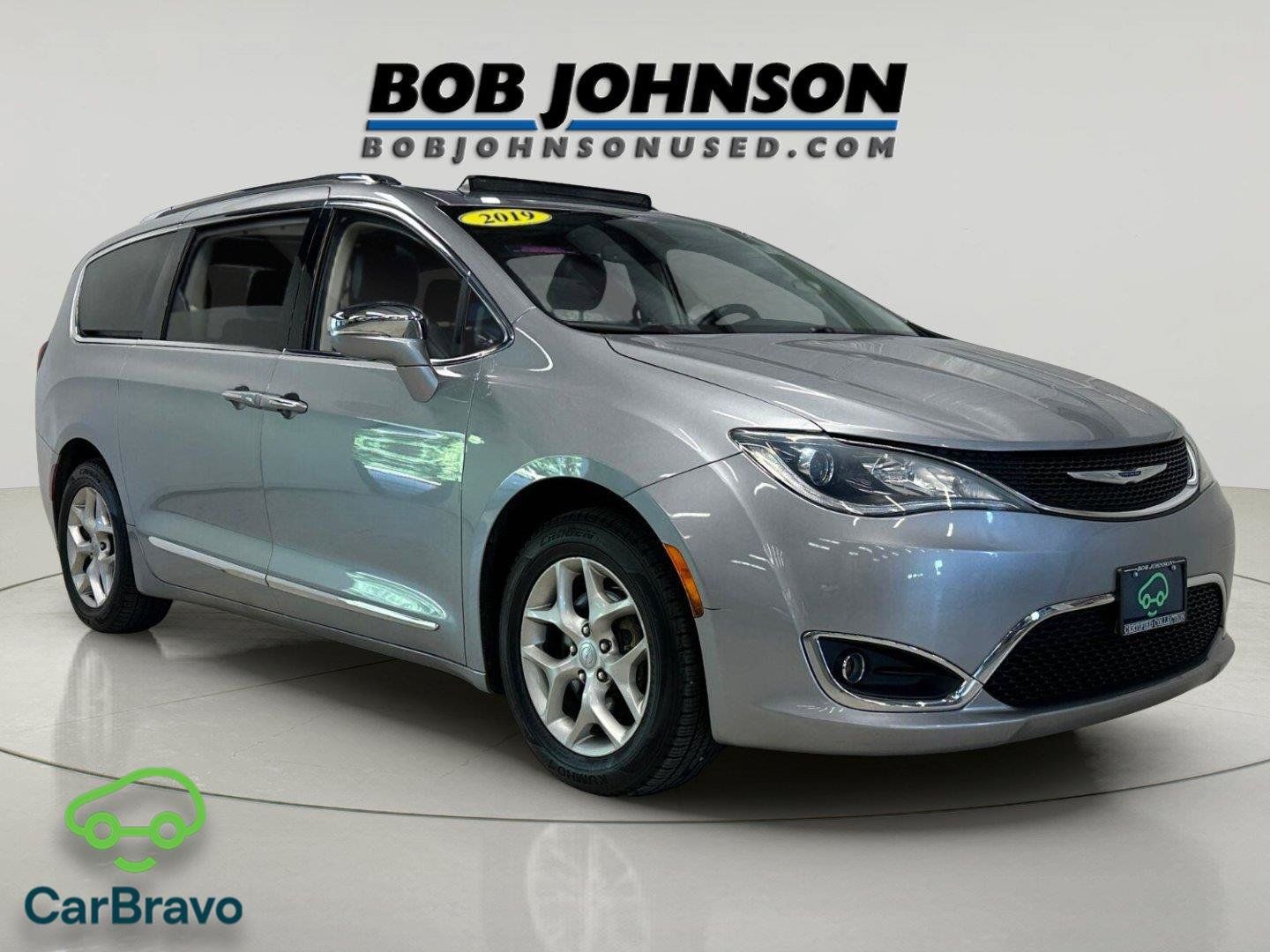 Used 2019 Chrysler Pacifica Limited FWD image 1