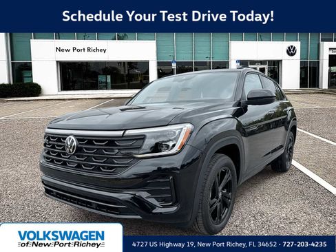 New 2026 Volkswagen Atlas Cross Sport SEL R-Line AWD/4WD image 1