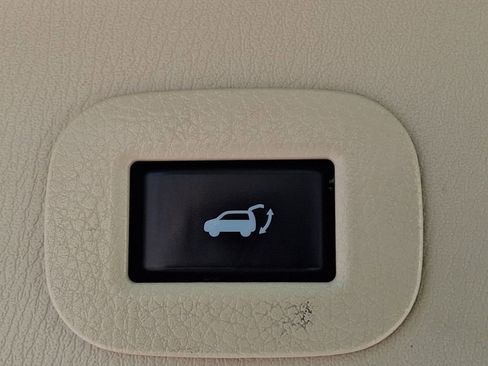 Used 2022 INFINITI QX80 Luxe w/ Cargo Package AWD/4WD image 29