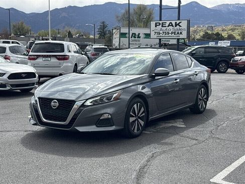 Used 2021 Nissan Altima 2.5 SV FWD image 3