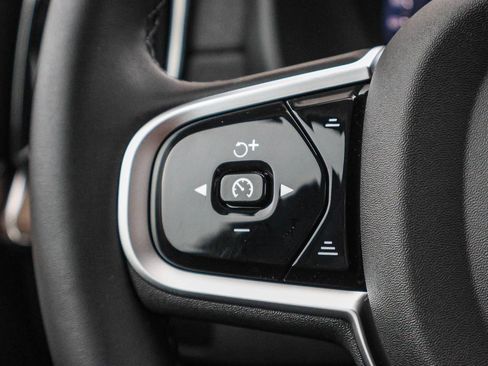 New 2026 Volvo XC90 B5 Core image 36