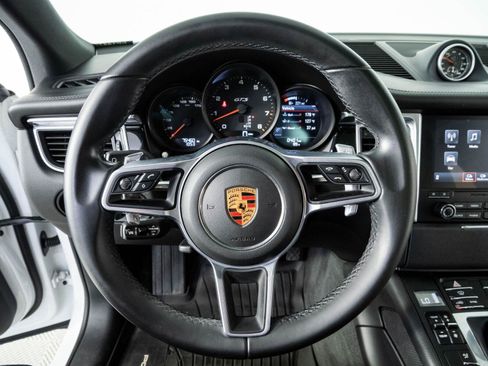 Used 2018 Porsche Macan GTS AWD/4WD image 9