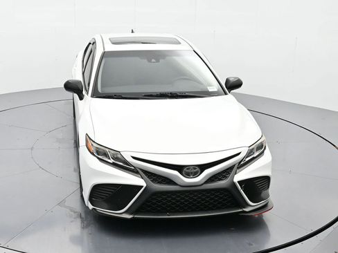 Used 2018 Toyota Camry SE w/ Moonroof Package image 33