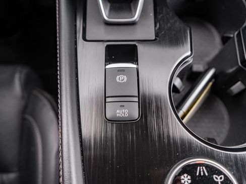 Used 2023 Nissan Rogue Platinum AWD/4WD image 29