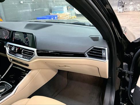 Used 2019 BMW 330i Sedan w/ Convenience Package RWD image 18