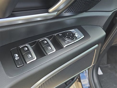 New 2025 Kia Telluride S image 19