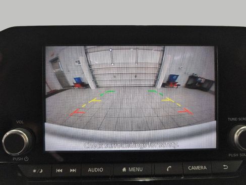 Used 2022 Nissan Pathfinder SV AWD/4WD image 14