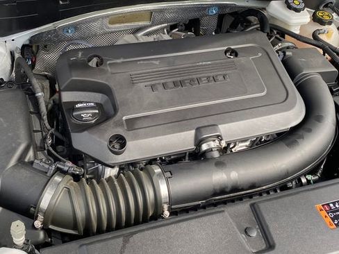 Certified 2023 Buick Envision Essence FWD image 21