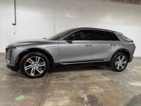 Certified 2024 Cadillac Lyriq Tech AWD/4WD image 2