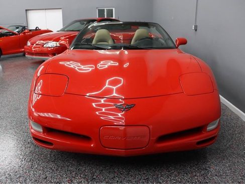 Used 1996 Chevrolet Corvette Coupe RWD image 4