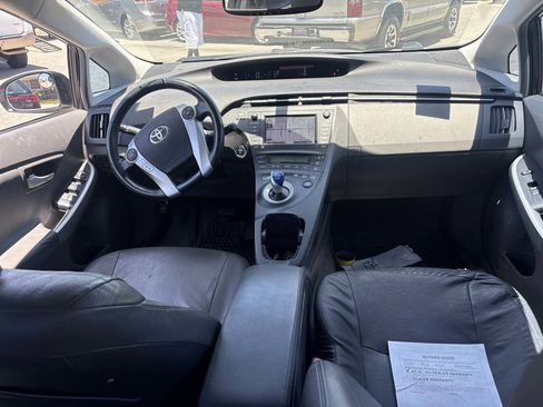 Used 2010 Toyota Prius Two FWD image 3