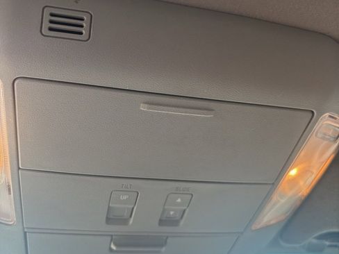 Used 2017 Toyota Sequoia Platinum image 24