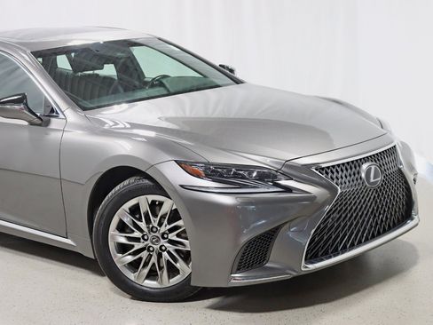 Used 2018 Lexus LS 500h AWD w/ Accessory Package (Z2) image 2
