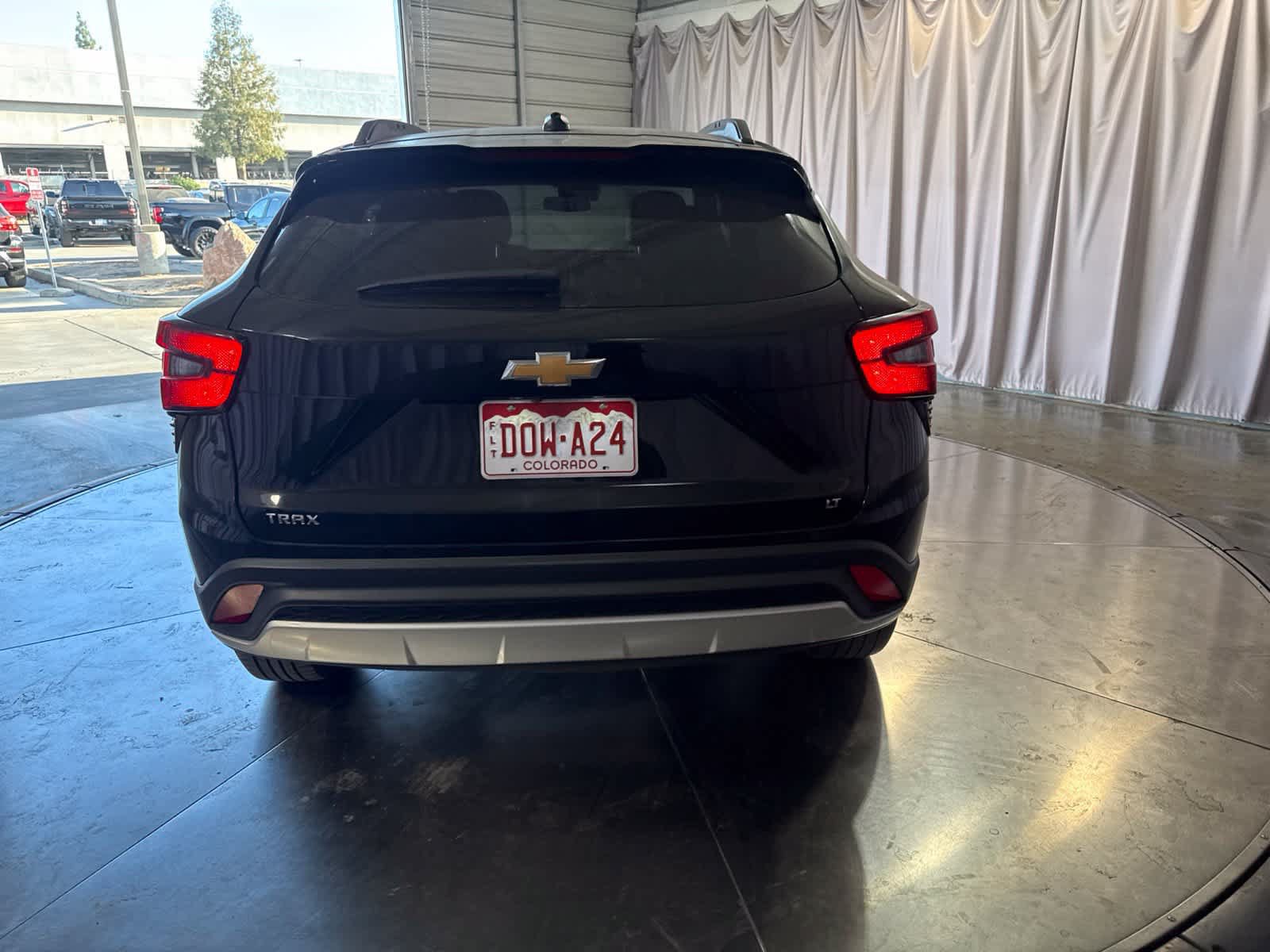 Used 2024 Chevrolet Trax LT FWD image 6