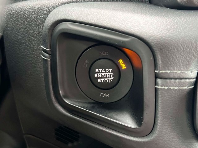 Used 2024 Jeep Wrangler Unlimited Sahara AWD/4WD image 14