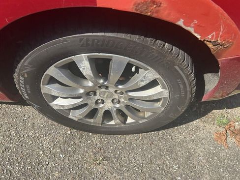 Used 2013 Suzuki Kizashi SE AWD/4WD image 28