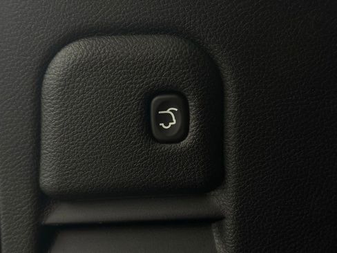 Used 2019 Jeep Grand Cherokee High Altitude image 11