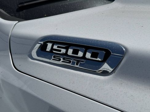 Used 2025 RAM 1500 Big Horn RWD image 15
