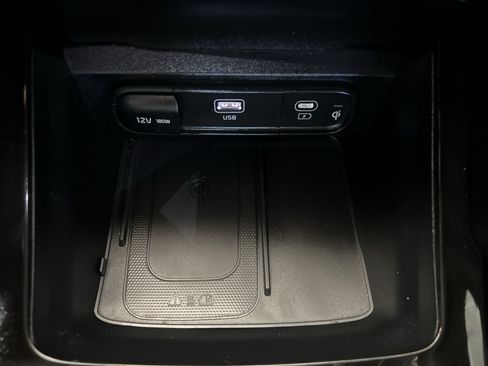 Used 2025 Kia Telluride AWD image 17