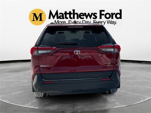 Used 2020 Toyota RAV4 LE image 4