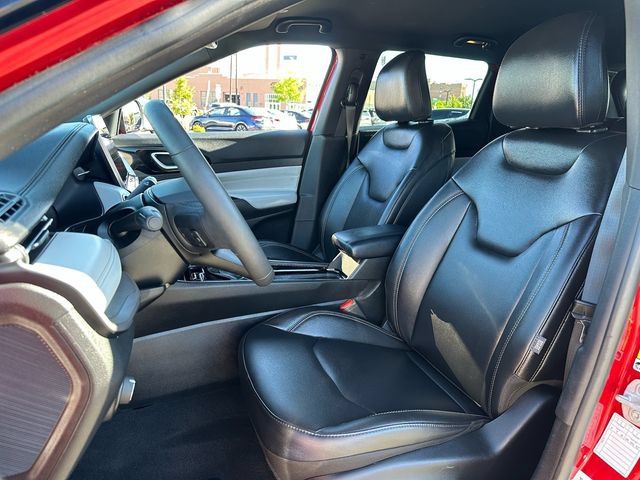 Used 2025 Jeep Compass Limited AWD/4WD image 9