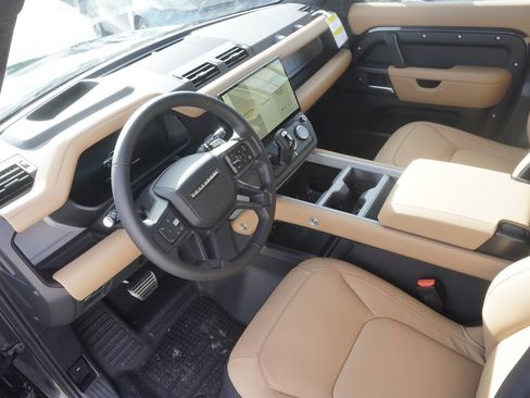 New 2026 Land Rover Defender 110 V8 AWD/4WD image 18