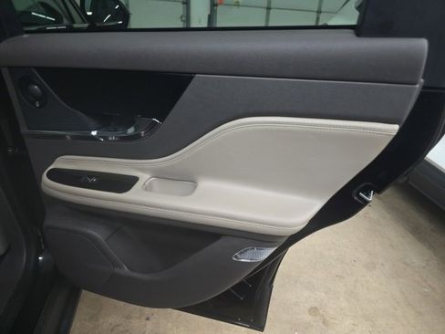 Used 2021 Lincoln Corsair Reserve w/ Equipment Group 201A image 8