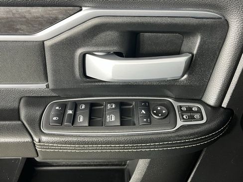 Used 2024 RAM 2500 Big Horn w/ Bed Utility Group image 21