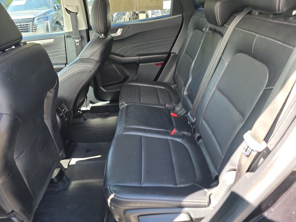 Used 2021 Ford Escape SEL w/ Technology Package AWD/4WD image 30