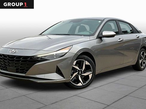 Used 2023 Hyundai Elantra SEL w/ Convenience Package FWD image 1