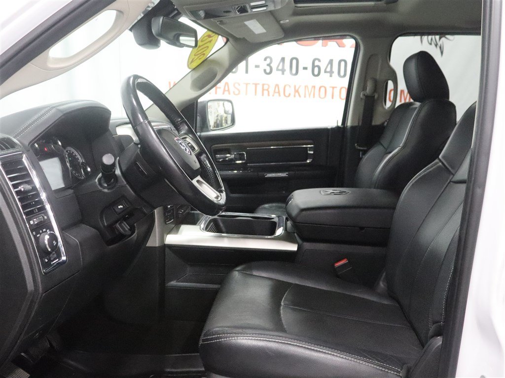 Used 2018 RAM 1500 Laramie w/ Convenience Group AWD/4WD image 15