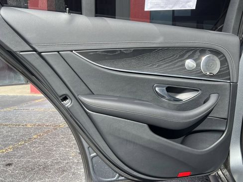 Used 2022 Mercedes-Benz E 350 Sedan w/ AMG Line Exterior image 15