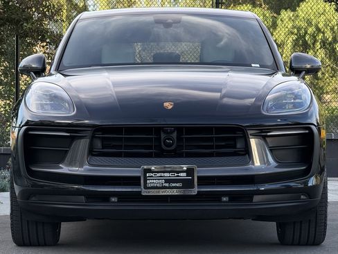 Certified 2023 Porsche Macan Turbo image 10