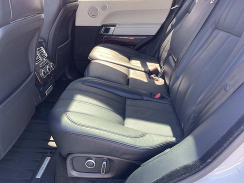 Used 2016 Land Rover Range Rover HSE image 12