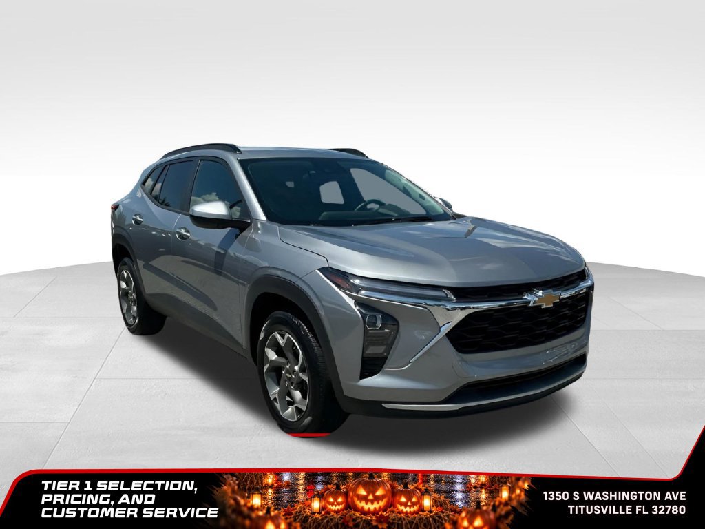 Used 2025 Chevrolet Trax LT w/ LT Convenience Package FWD image 11