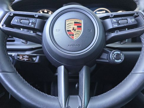 Certified 2023 Porsche 911 Carrera GTS image 18