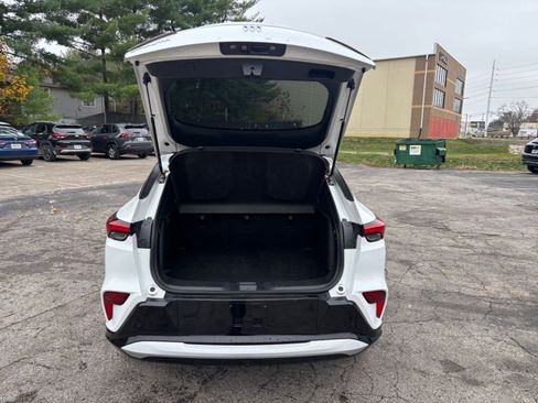 Used 2025 Buick Envista Sport Touring image 29