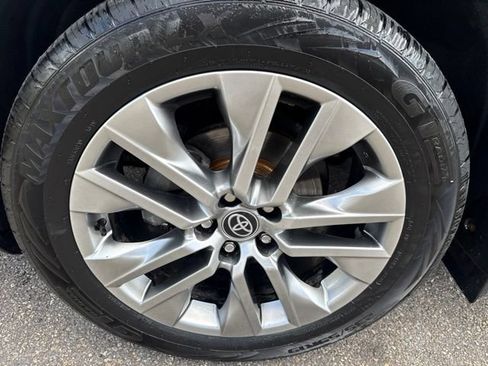 Used 2023 Toyota RAV4 XLE Premium AWD/4WD image 10
