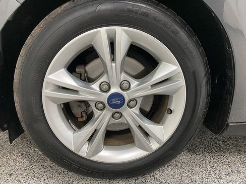 Used 2014 Ford Focus SE w/ SE Winter Package image 23