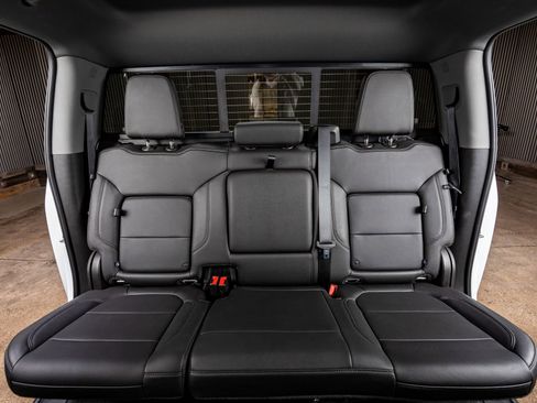 Used 2022 Chevrolet Silverado 2500 LTZ w/ LTZ Plus Package image 33