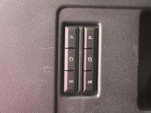 Used 2024 Ford Expedition Max Limited image 17