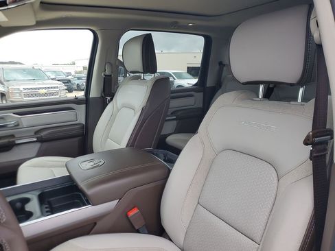 Used 2025 RAM 1500 Laramie w/ Laramie Southwest Edition AWD/4WD image 15