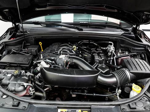 Used 2025 Dodge Durango GT AWD/4WD image 15