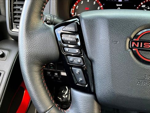 Used 2023 Nissan Frontier PRO-4X w/ Pro-4X Premium Package image 11