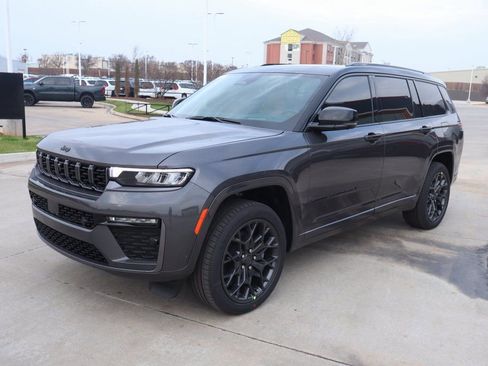 New 2026 Jeep Grand Cherokee L Summit image 10