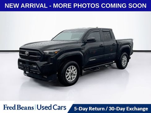 Used 2024 Toyota Tacoma SR5 image 3