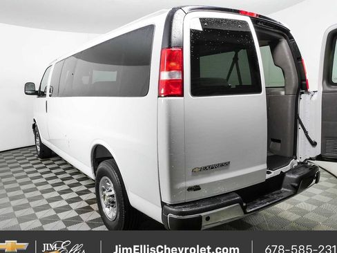 Used 2025 Chevrolet Express 3500 LT w/ LT Preferred Equipment Group RWD image 26