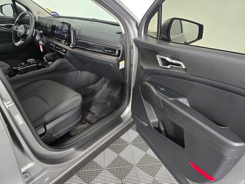 Used 2023 Kia Sportage LX image 41