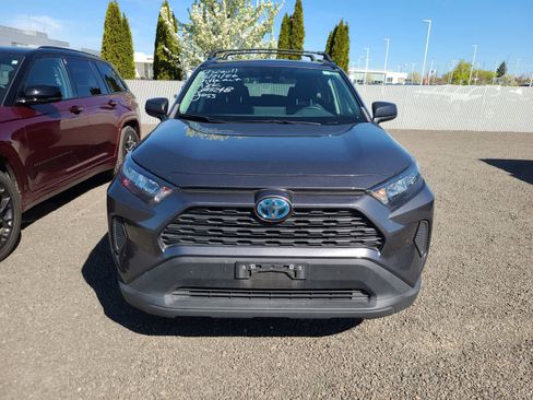 Used 2022 Toyota RAV4 LE image 5