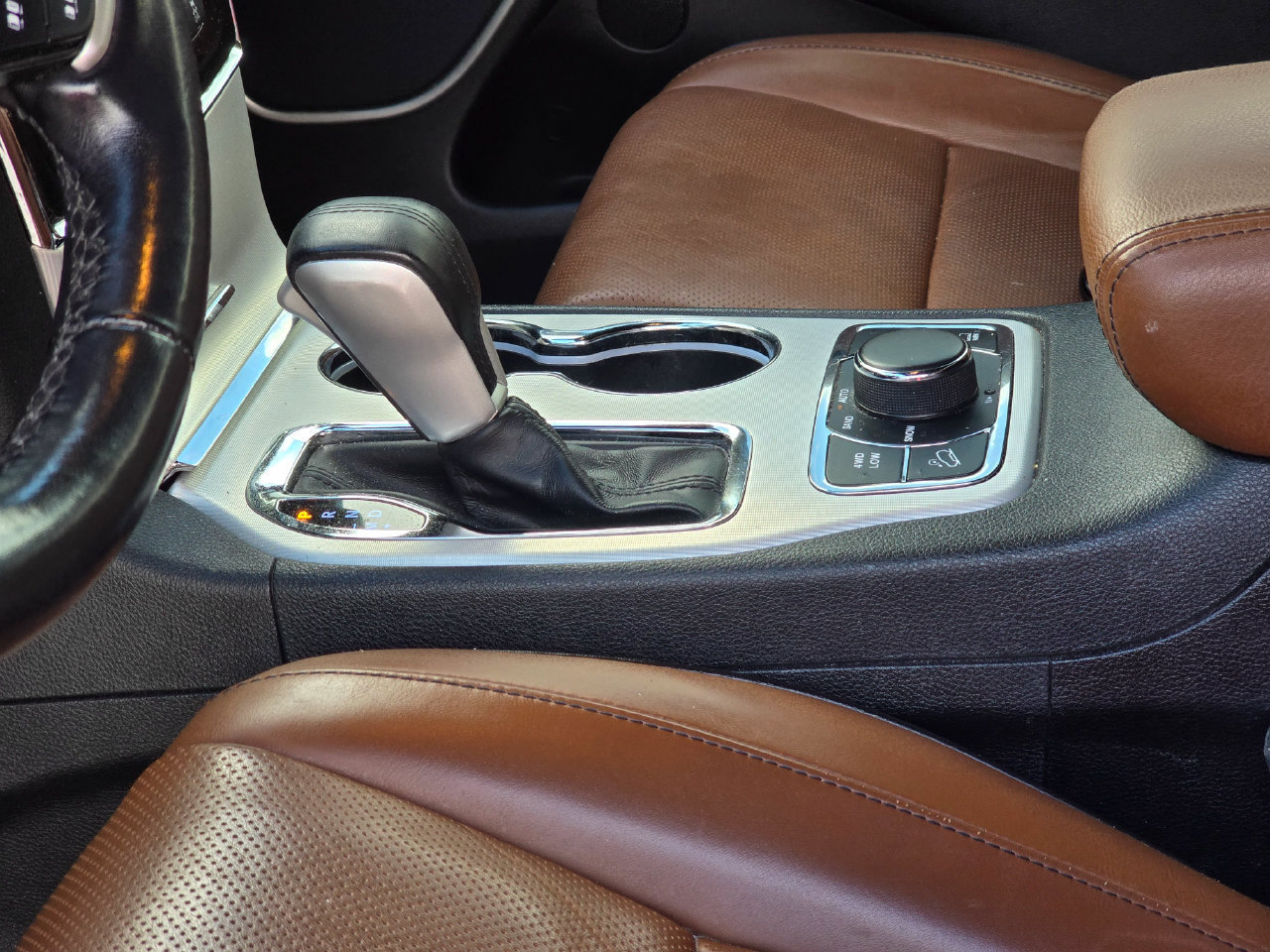 Used 2021 Jeep Grand Cherokee Summit AWD/4WD image 21